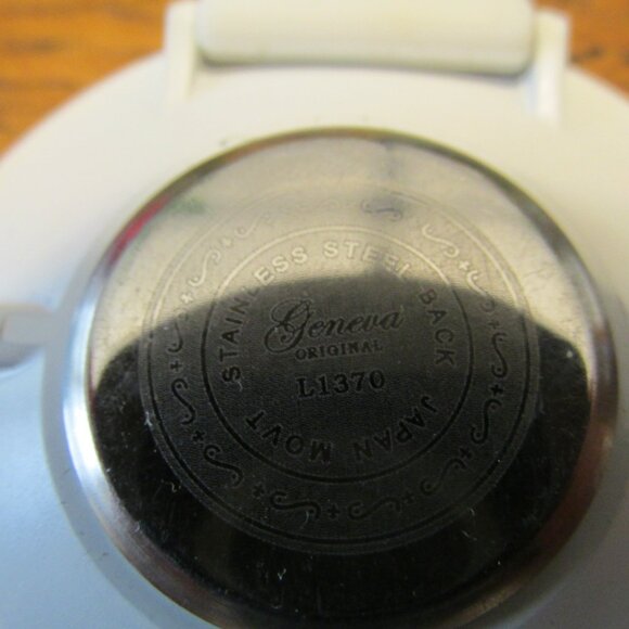 A27A- Be a star-- NWOT Never Worn Geneva Snow Leopard Pave Crystal Watch - Picture 3 of 6